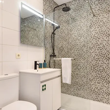 Apartment On Rua Da Alegria Bicas